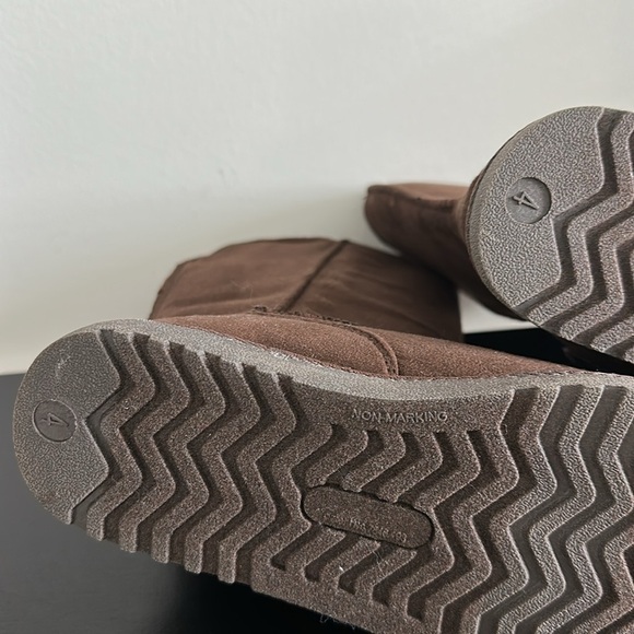 Kids Brown Winter Boots Sz 4 - Picture 7 of 8